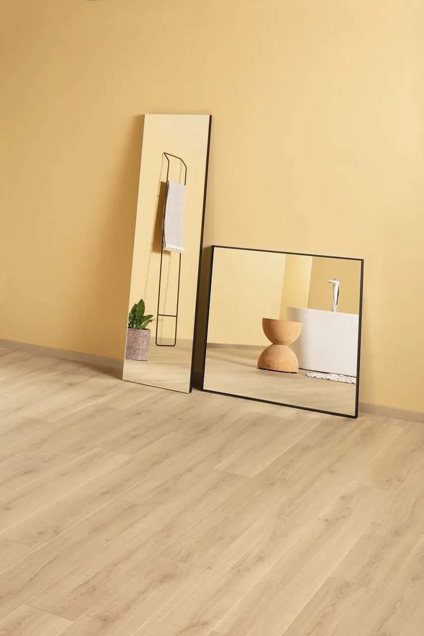 Brushed oak natural Laminate Capture