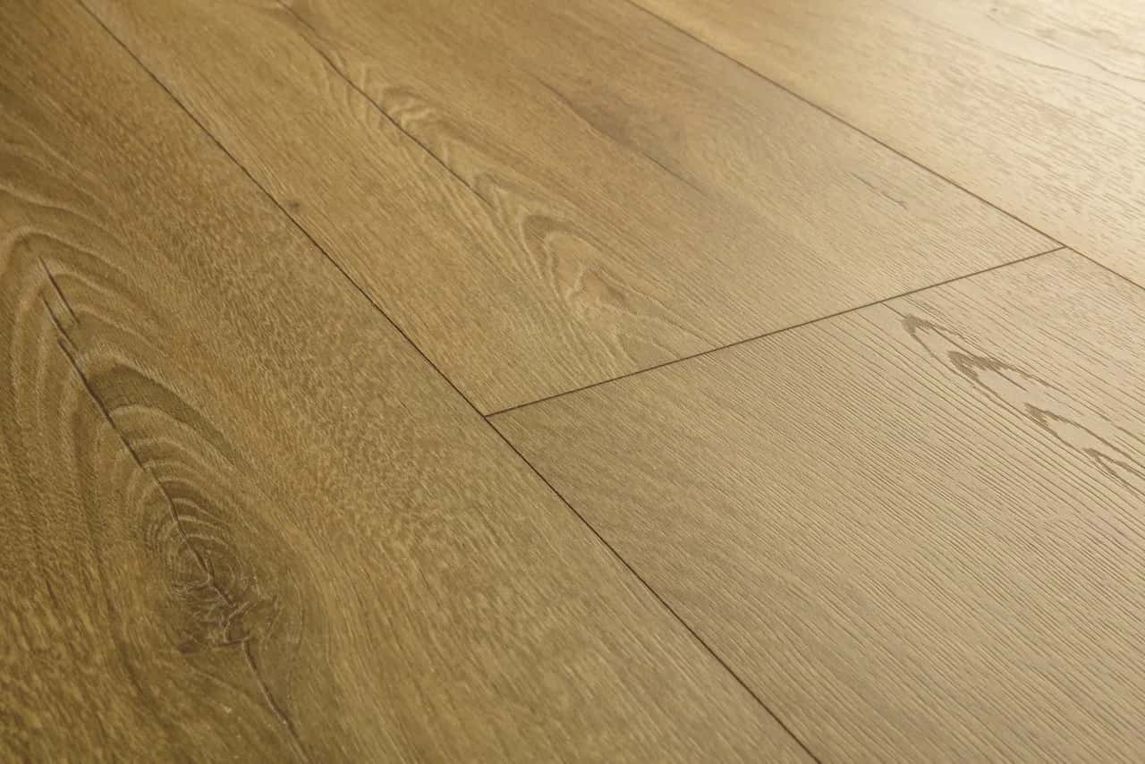 Honey brown oak Laminate Classic