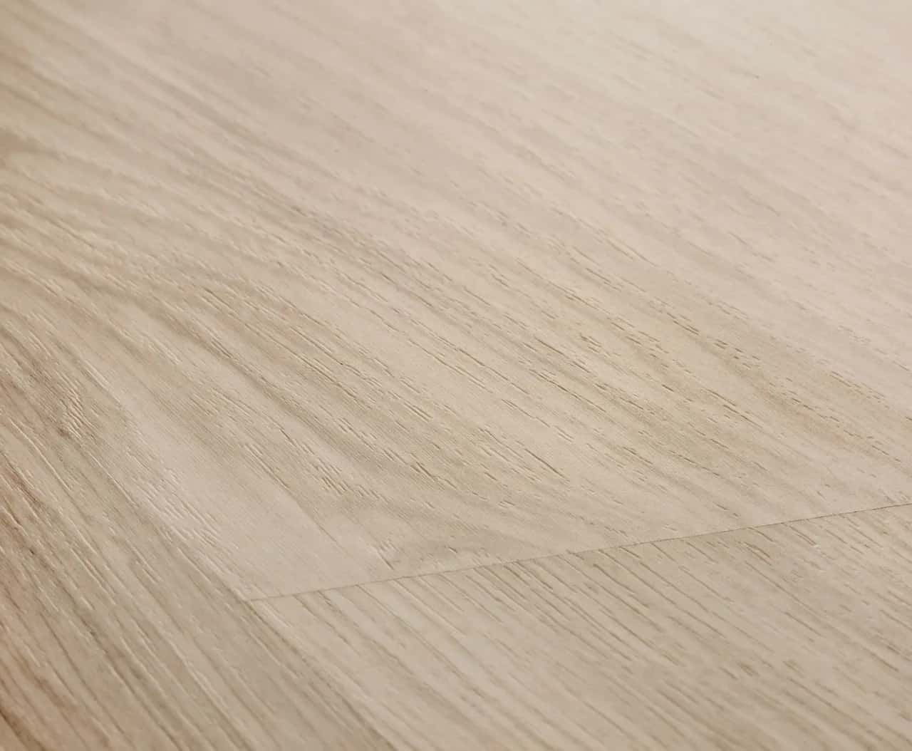 Light grey varnished oak Laminate Eligna