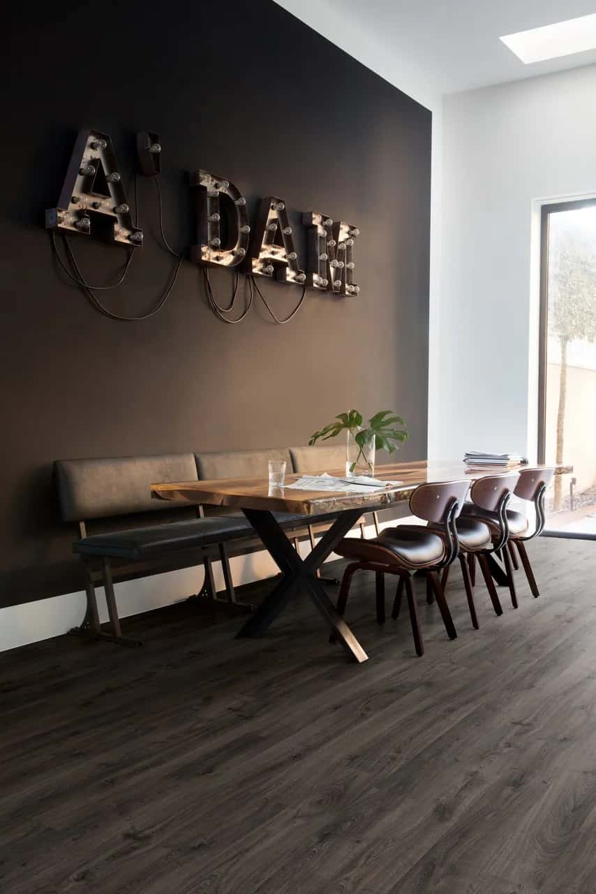 Newcastle oak dark Laminate Eligna