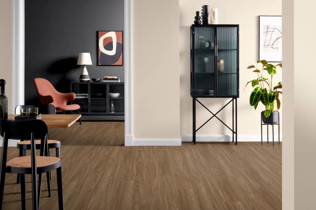 Egger Nature Sense 8mm Kahve Sheffield Akasya laminat parke