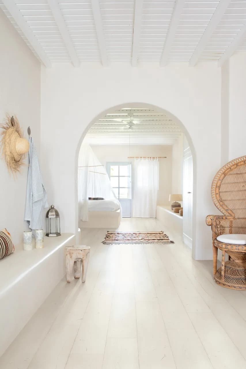 Painted oak white Laminate Capture