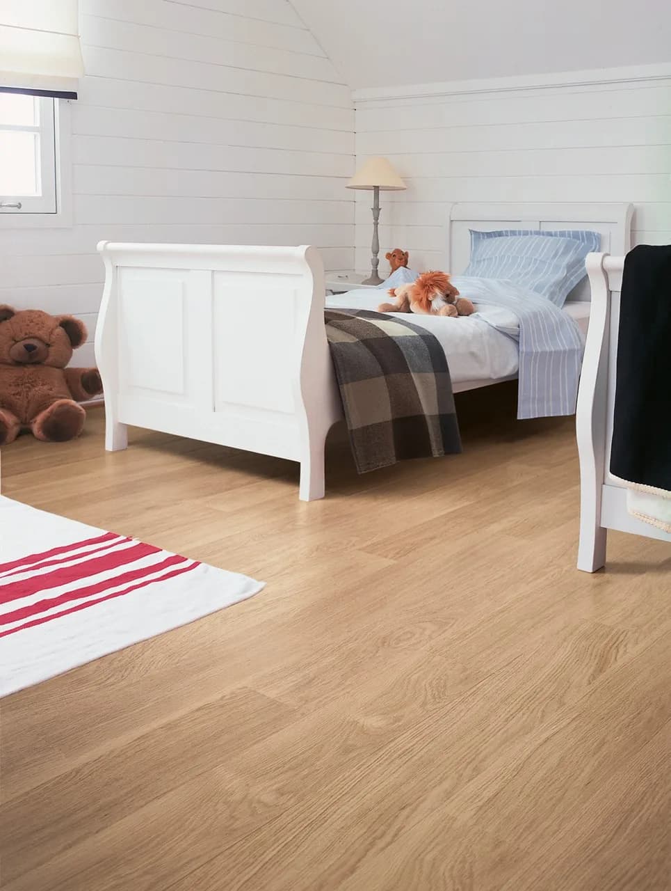 White varnished oak Laminate Eligna