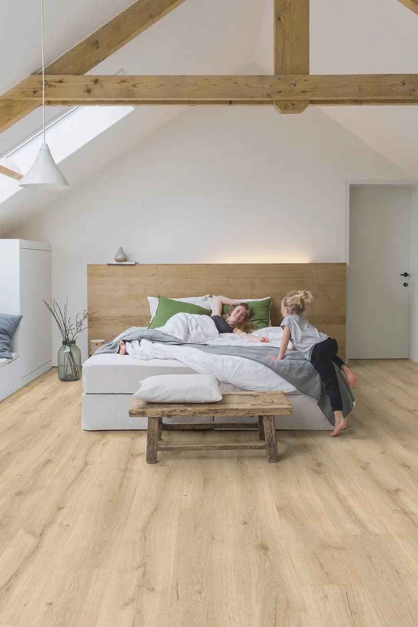 Desert oak light natural Laminate Majestic