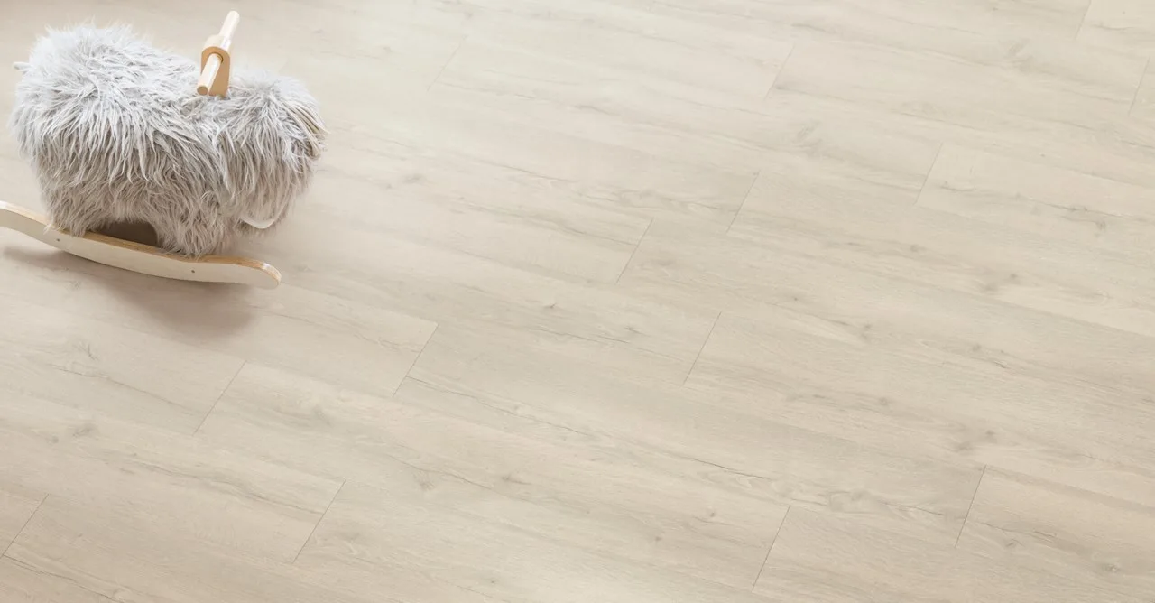 Vivid grey oak Laminate Classic